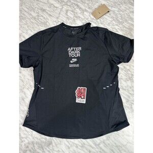 Nike Swift After Dark Tour Women’s Running Top LA 2025 Womens Medium IF4102-010